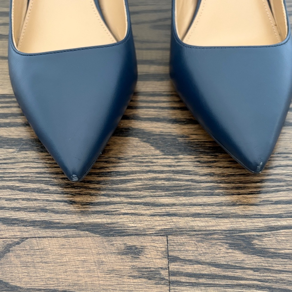 MICHAEL Michael Kors Navy Pointed Heels - Picture 4 of 10
